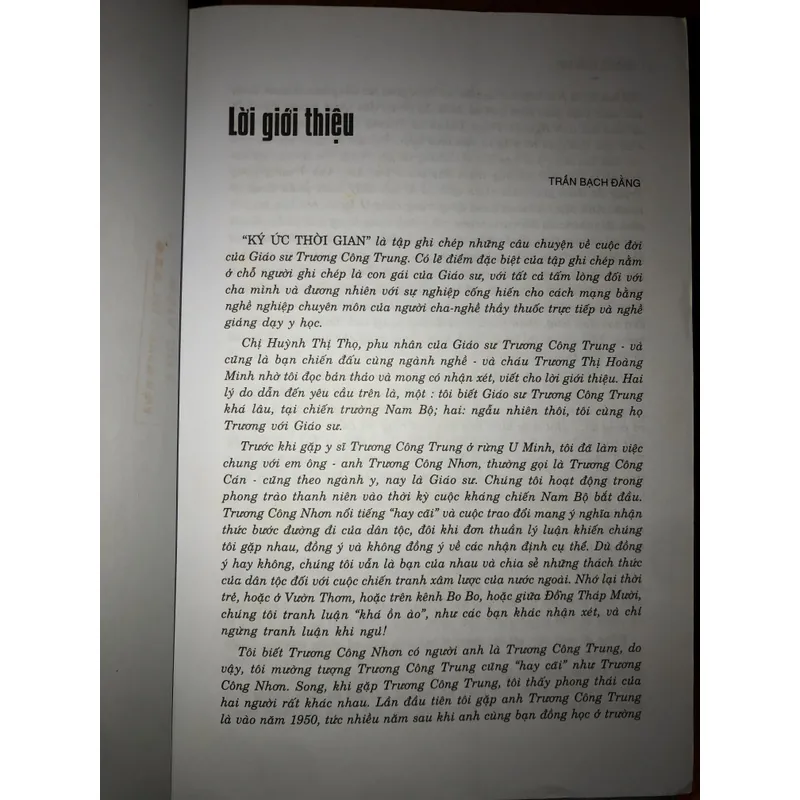 Ký ức thời gian - Những câu chuyện về cuộc đời của giáo sư tiến sĩ Trương Công Trung 690036