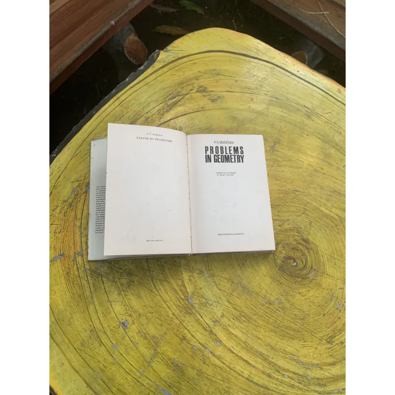 PROBLEMS IN GEOMETRY - P.S. MODENOV 760970