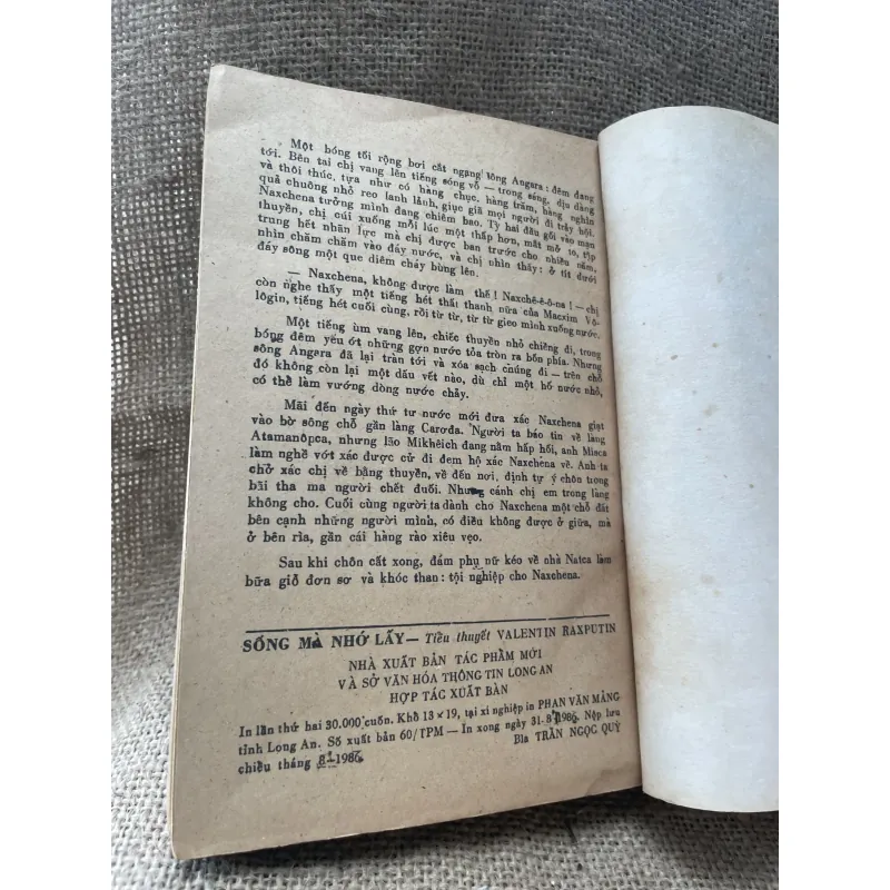 Sống mà nhớ lấy - văn học Nga  995508