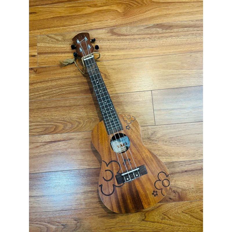 Đàn Ukulele nhỏ, hoạ tiệt hoa, gỗ đẹp 195938