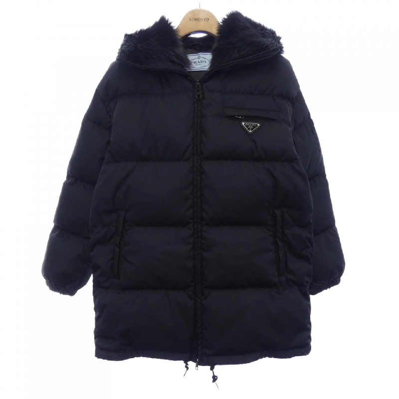 Áo khoác lông vũ PRADA với logo hình tam giác 29X808 S202 1WQ8 629569