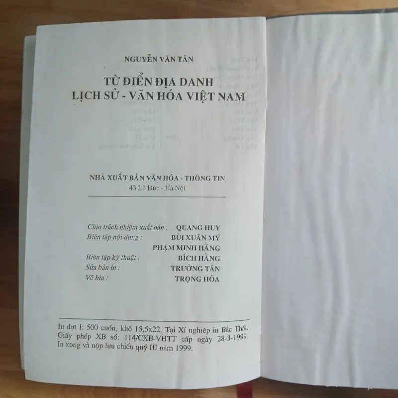 Từ Điển Địa Danh Lịch Sử Văn Hóa Việt Nam - Nguyễn Văn Tân 788011
