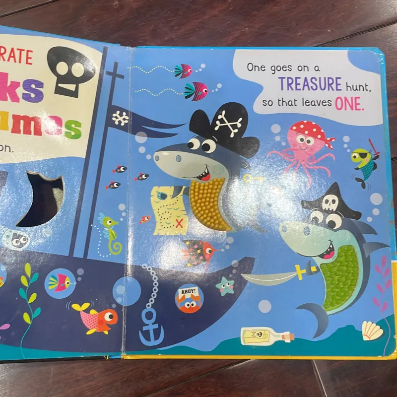 Ngoại văn tiếng anh trẻ em : NEVER TOUCH THE SHARKS - count the 5 snappy sharks  1028018
