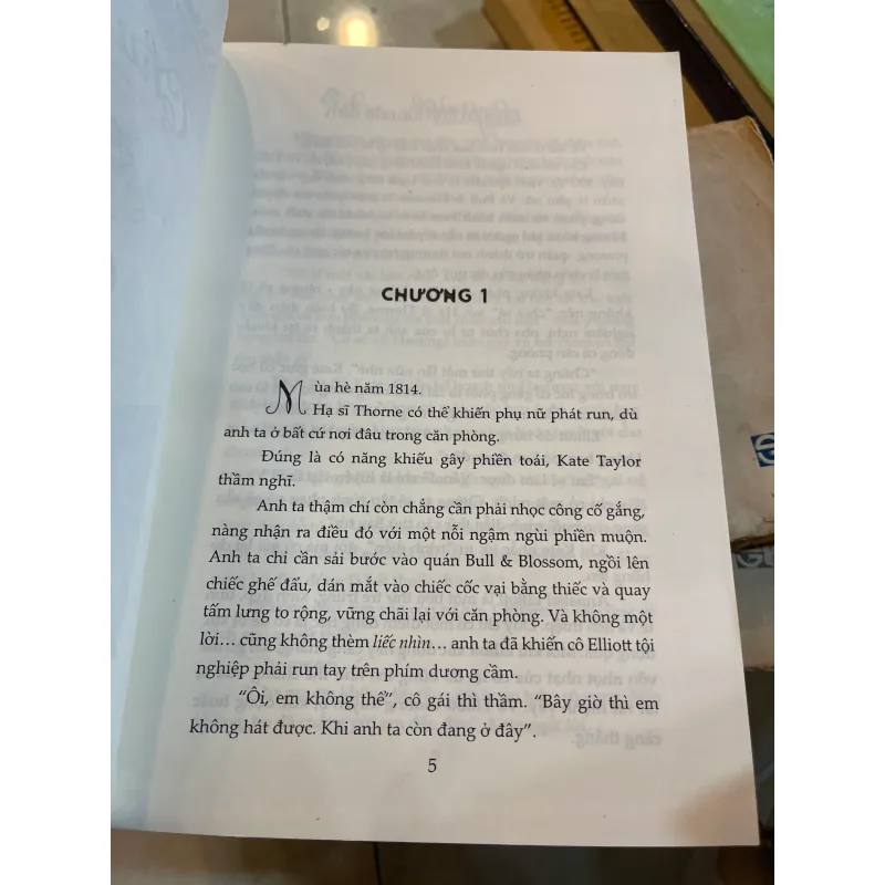 CHUYỆN TÌNH LÚC NỬA ĐÊM - TESSA DARE  1009523