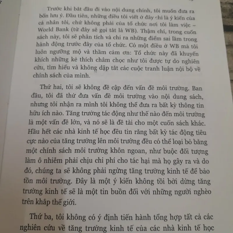 William Easterly-Truy tìm căn nguyên tăng trưởng.  720224