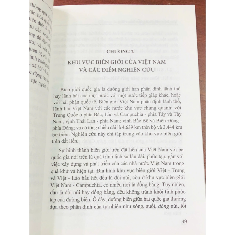 VĂN HÓA VỚI PHÁT TRIỂN BỀN VỮNG Ở VÙNG BIÊN GIỚI VIỆT NAM - CHỦ BIÊN: VƯƠNG XUÂN TÌNH 454415