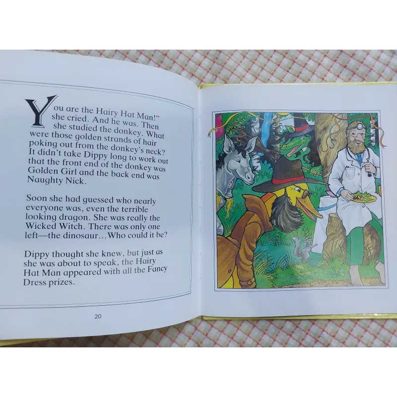 PICTURE BOOK Dippy Duck Dresses Up - BÌA CỨNG 782486