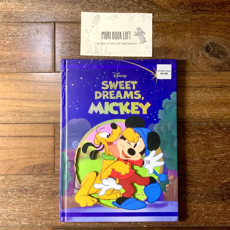 Sách ngoại văn Sweet Dreams, Mickey, Used, Bìa cứng đục lỗ, chất lượng như hình 492671