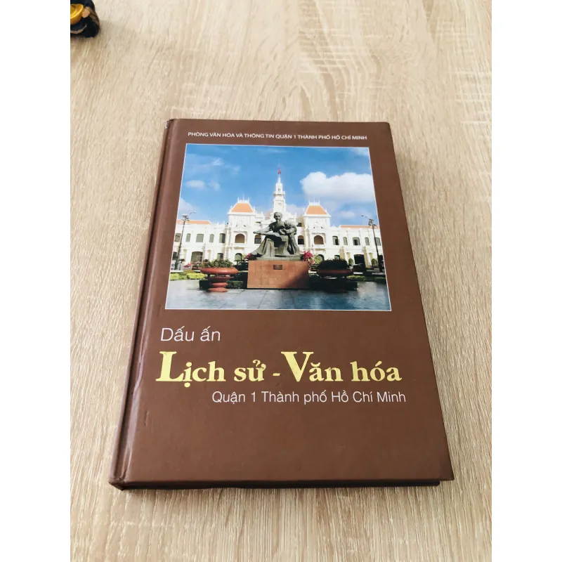 DẤU ẤN LỊCH SỬ - VĂN HOÁ QUẬN 1 TP HỒ CHÍ MINH  975810
