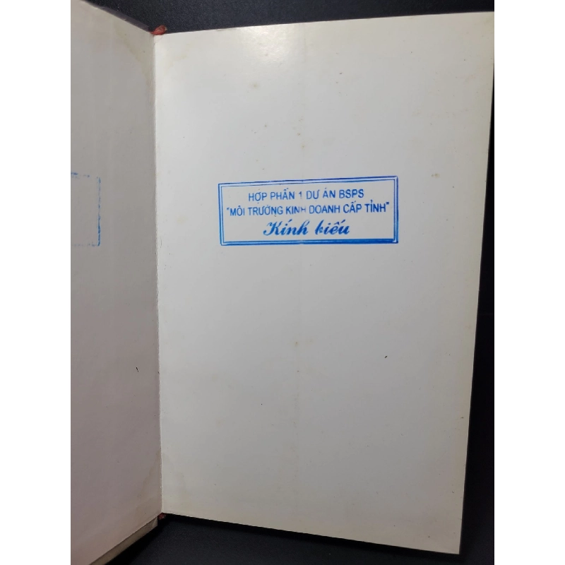 Tương lai của quản trị (bìa cứng) mới 70% bẩn bìa, ố nhẹ, bung gáy, có dấu mộc 2010 Gary Hamel HCM2205 QUẢN TRỊ 924715