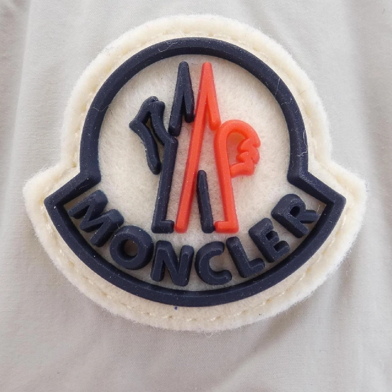 Áo khoác lông vũ MONCLER 638942