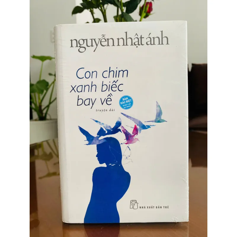 Con Chim Xanh Biếc Bay Về (Bìa cứng- Tặng kèm 6 postcard) 571773