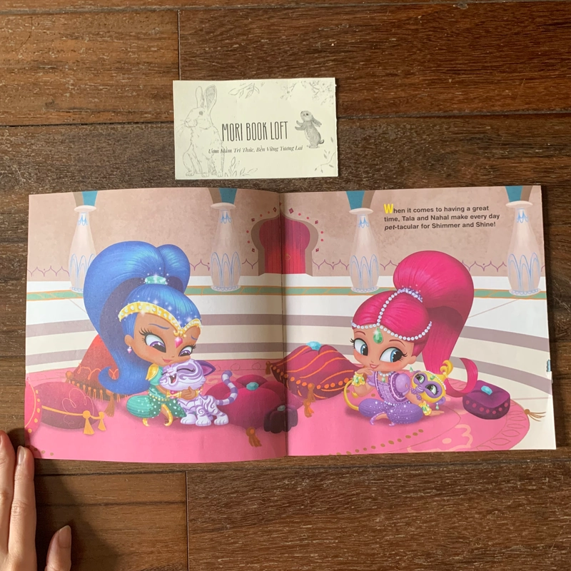 Sách ngoại văn Magical Pet Friends! (Shimmer and Shine), Used, còn sticker cuối sách 498054