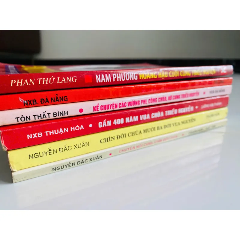Combo 6 cuốn kể về Triều Nguyễn 578024