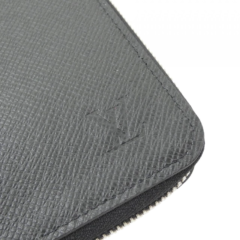 Ví Louis Vuitton Taiga Zippy Wallet Vertical M30503 622097