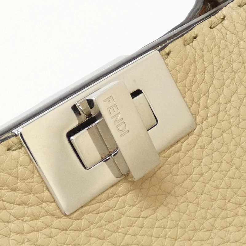 Túi Fendi SELERRIA Peekaboo Essentials 8BN302 A7TV 618674