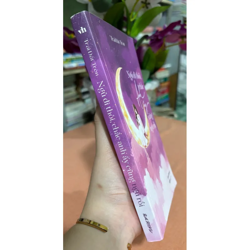 Ngủ đi thôi, anh ấy chắc cũng ngủ rồi 🌊 673947