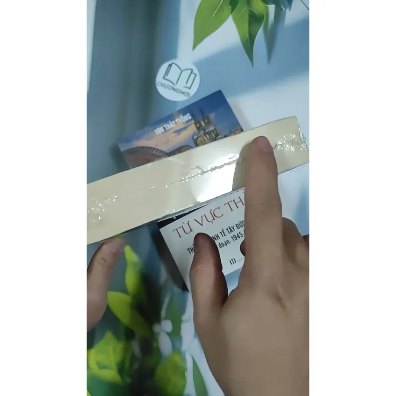 [SEAL] Trong Căn Phòng Một Người Bại Liệt - Nguyễn Quang Thiều 798523