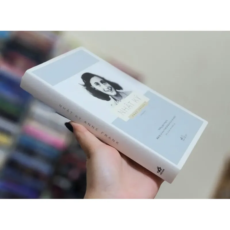 NHẬT KÝ ANNE FRANK 740196