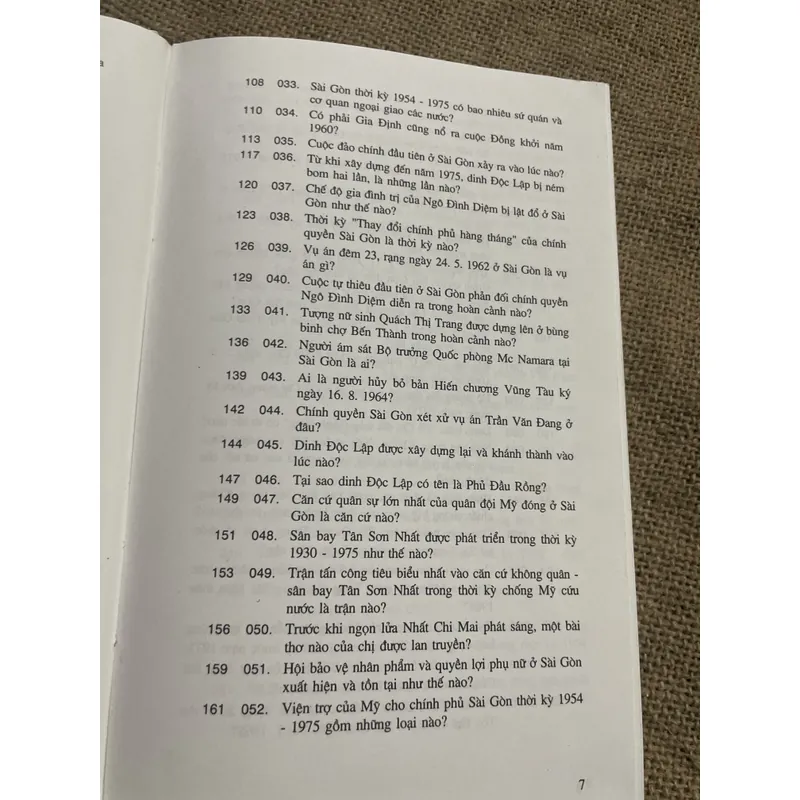 Lịch sử Sài Gòn thời kỳ 1945- 1975- bìa cứng  714648