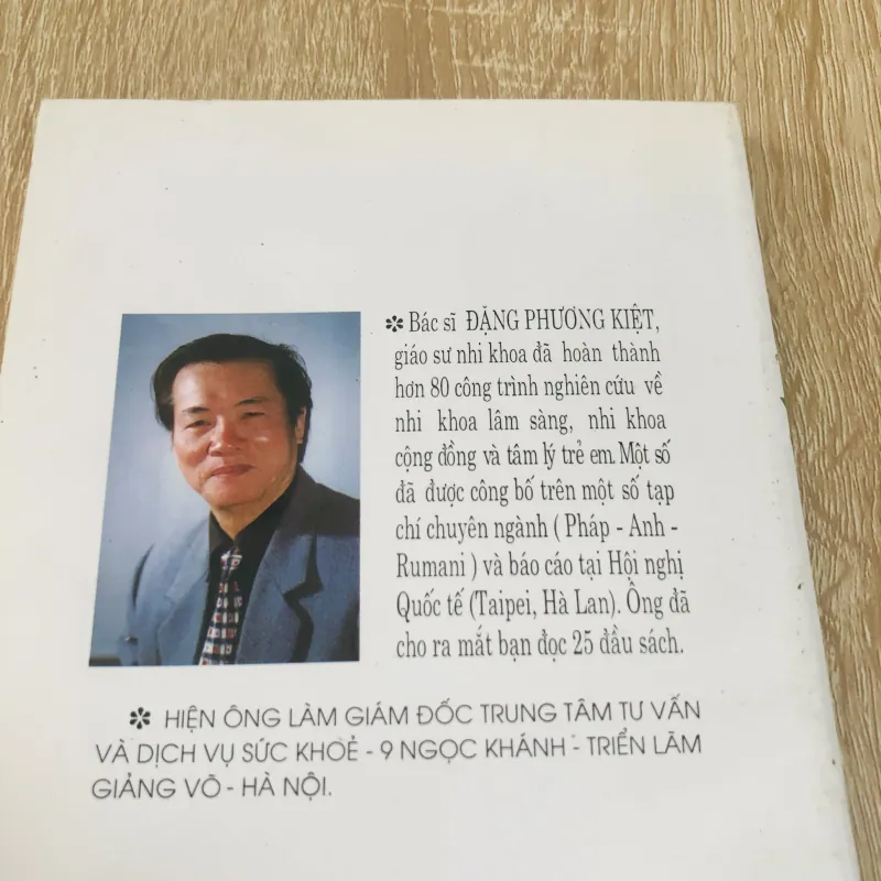 HỎI ĐÁP VỀ SỨC KHỎE VÀ BỆNH TẬT TRẺ EM  1000585