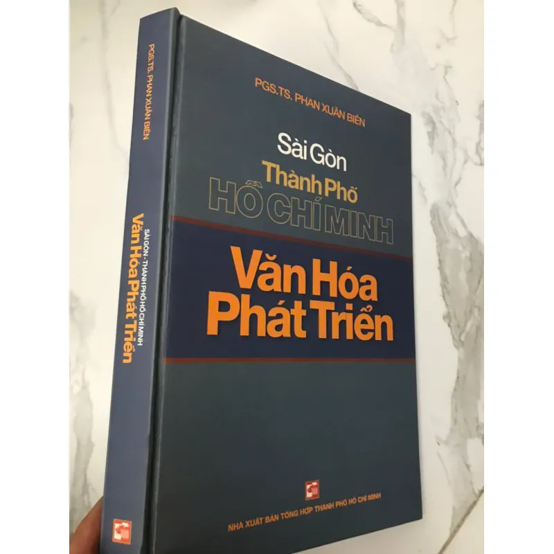Sài Gòn - Thành Phố Hồ Chí Minh: Văn Hóa Phát Triển 600166