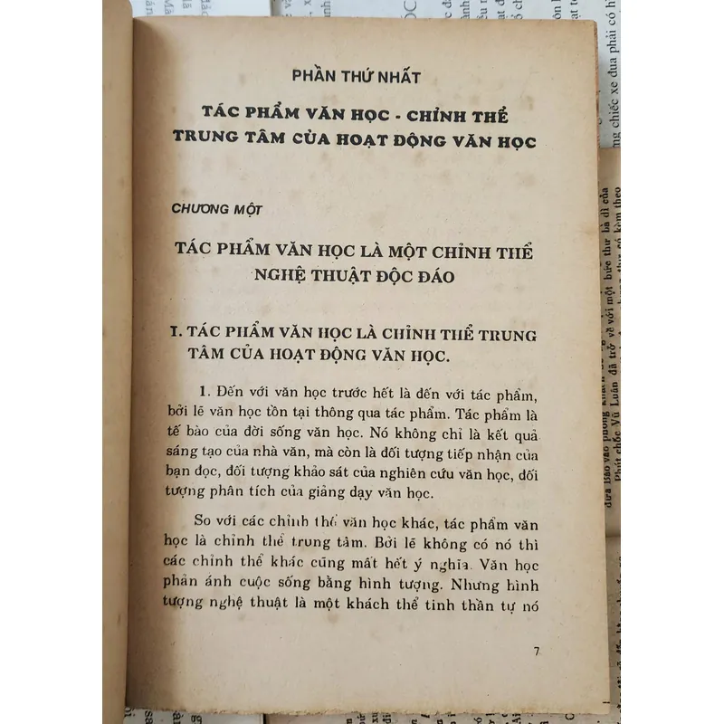 TÌM HIỂU TÁC PHẨM VĂN HỌC - Lê Tiến Dũng (1991) 707046