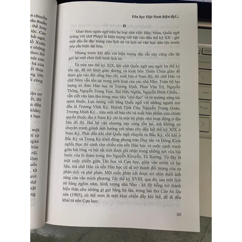 VĂN HỌC VIỆT NAM HIỆN ĐẠI TRONG ĐỒNG HÀNH CÙNG LỊCH SỬ - PHONG LÊ 730933