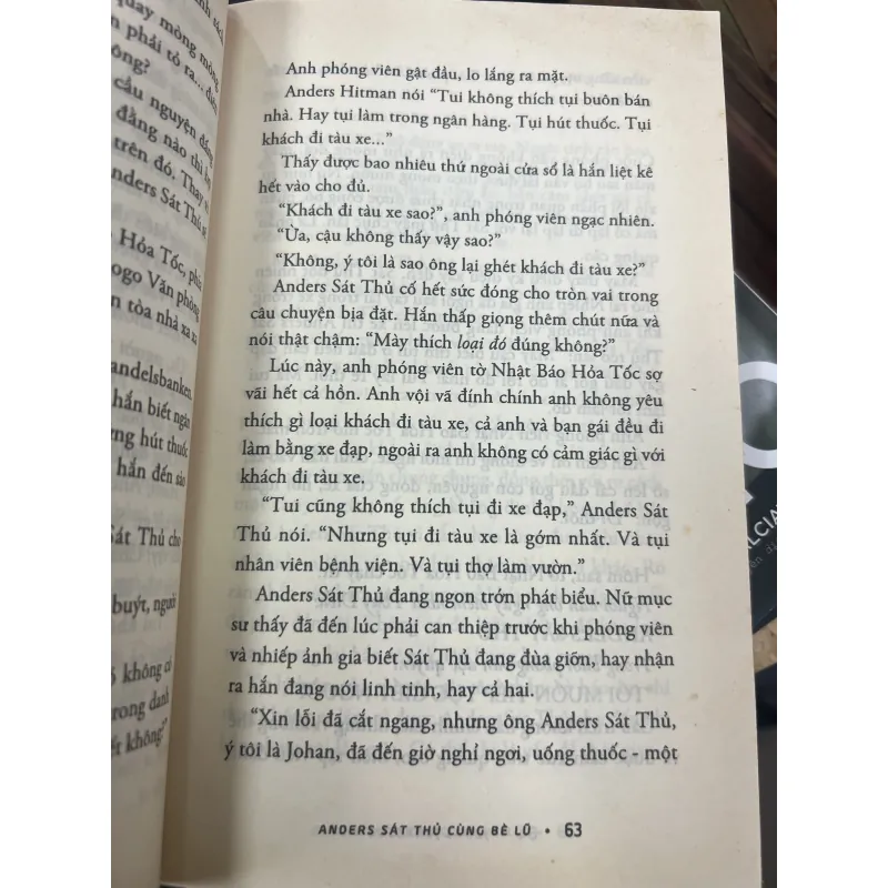 ANDERS SÁT THỦ CÙNG BÈ LŨ - JONAS JONASSON 1010120