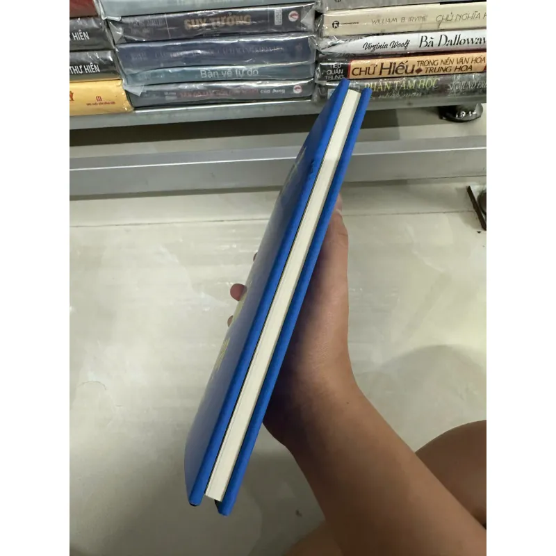 Người Tị Nạn - Viet Thanh Nguyen (Bìa cứng, ấn bản đặc biệt) 698267