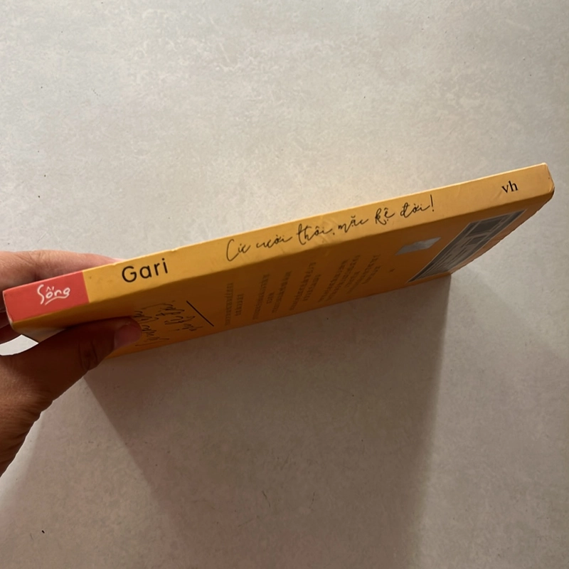 Cứ cười thôi, mặc kệ đời! — Gari 499643