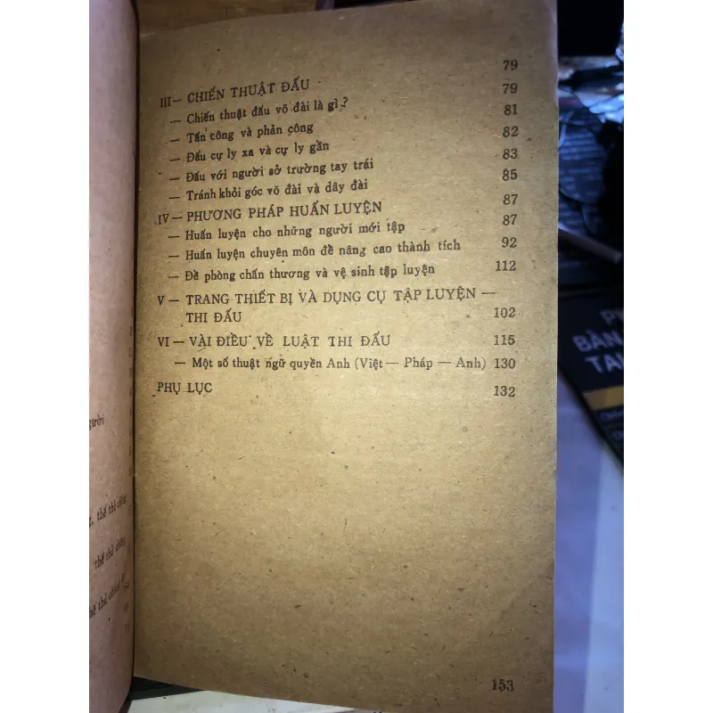 Võ thuật tinh hoa: Quyền anh - Trần Đình Tùng & Nguyễn Trung 1019401