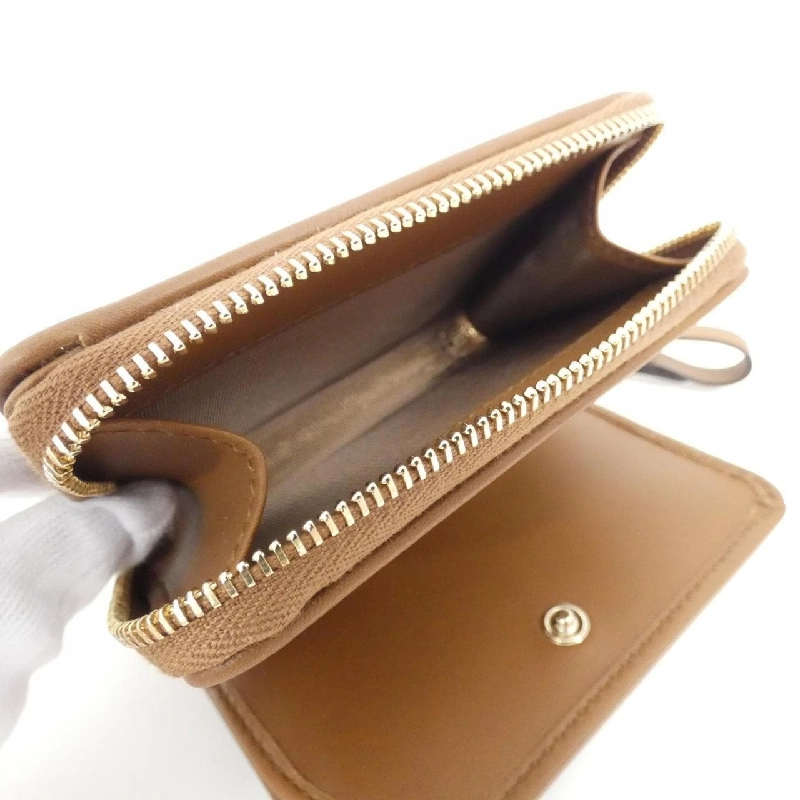 【Sản phẩm mới】Ví Gucci GG EMBLEM 819131 FAD6L 620743