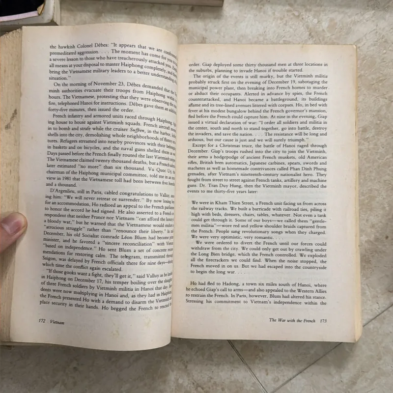 VIETNAM A HISTORY 746115