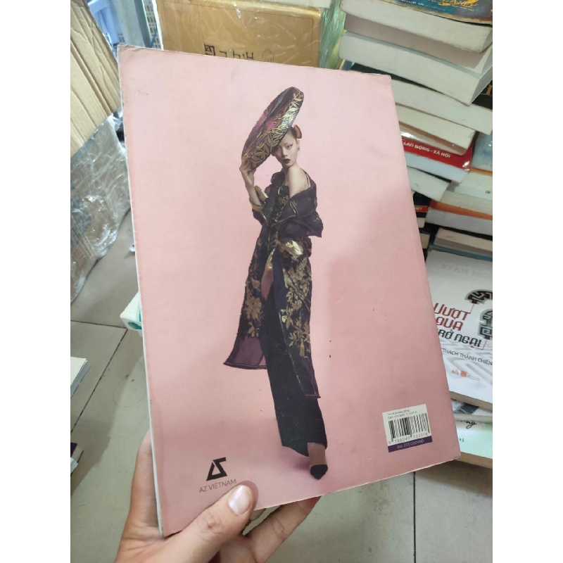 Artbook Tìm về phương ĐôngHCM01/03 910488