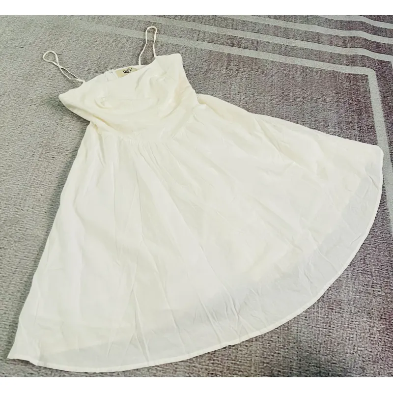 Đầm maxi hai dây chất liệu cotton màu trắng kiểu dáng dài phổ biến 746338