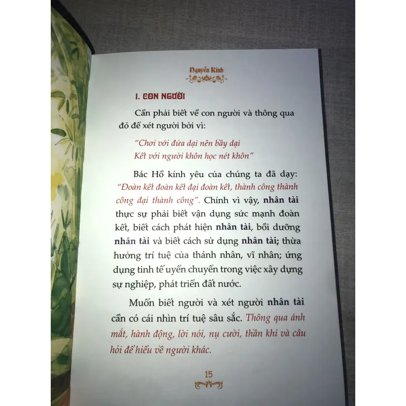 Cuốn sách vàng 778336