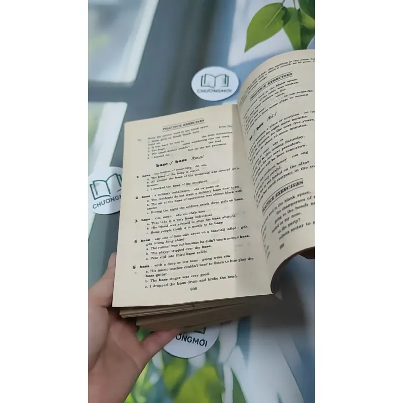 Sổ Tay Từ Đúng - Từ Sai ( Right Word - Wrong Word) - Nguyễn Thị Tuyết 727297