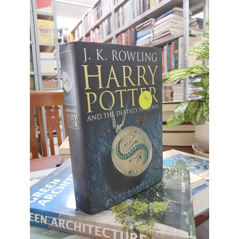 Harry Potter - and the deathly hallows (Harry Potter và bảo bối tử thần) 352911