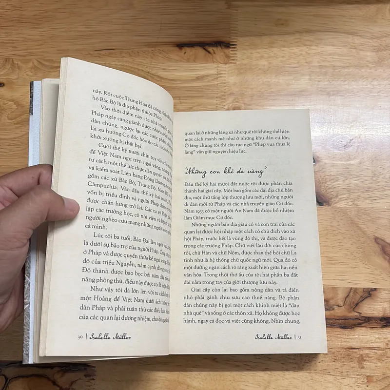 II Tựa sách: LOAN _ Từ Cuộc Đời Của Một Con Chim Phượng Hoàng - ISABELLE MULLER - 2018 689830