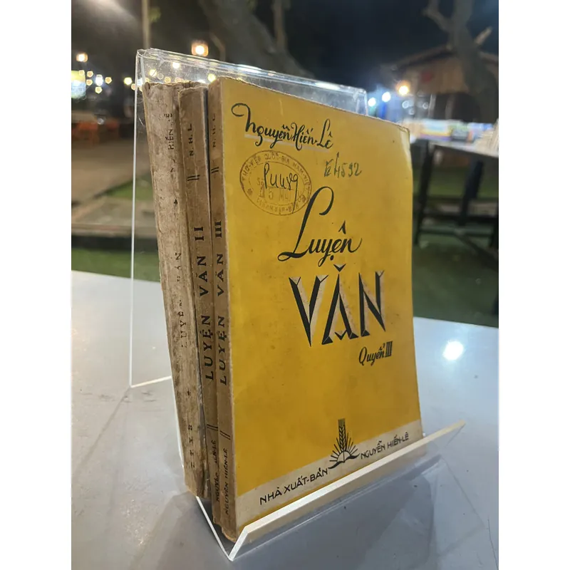 LUYỆN VĂN - NGUYỄN HIẾN LÊ 453983