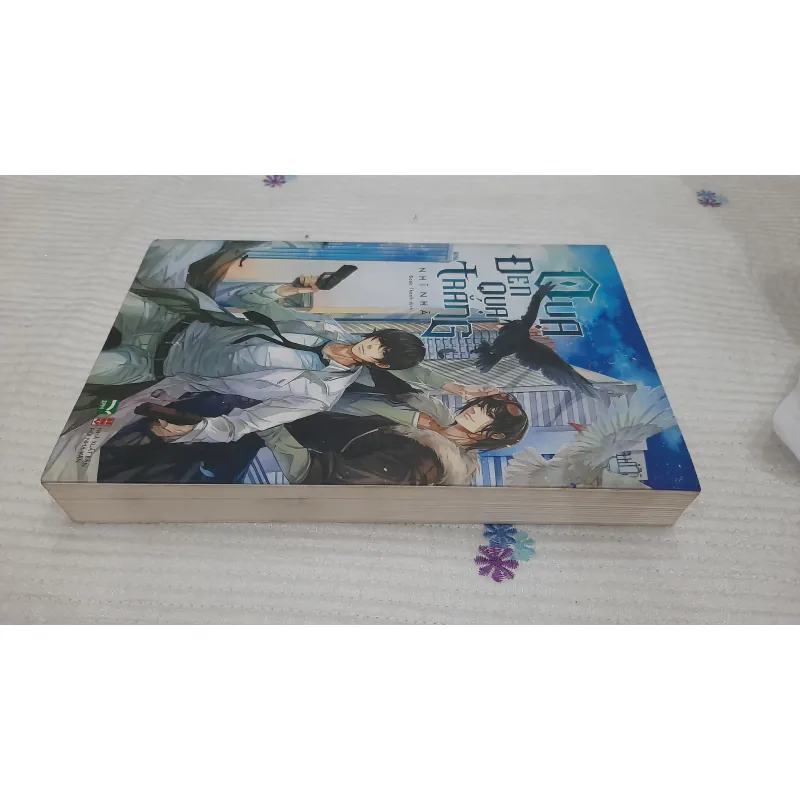 Quạ đen quạ trắng - Nhĩ Nhã, kèm phụ kiện 1026493