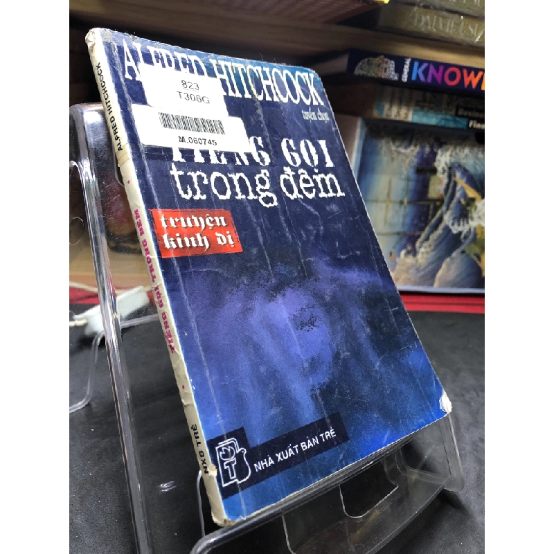 Tiếng gọi trong đêm 2000 mới 60% ố bẩn Alfred Hitchcook HPB0906 SÁCH VĂN HỌC 160874