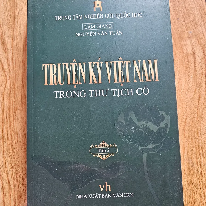 Truyện ký Việt Nam trong thư tịch cổ tập 2
100k (bìa 200k) 561283