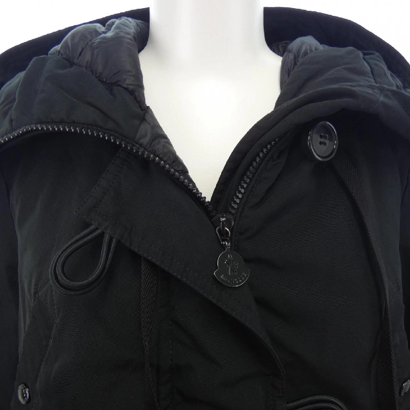 Áo khoác lông vũ MONCLER 640172