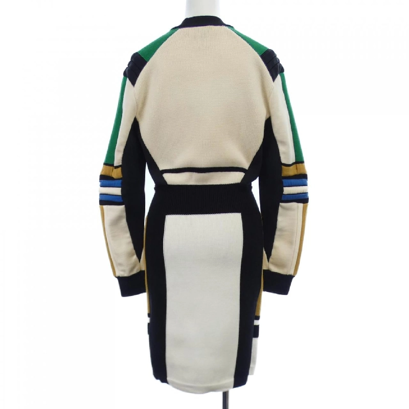 Đầm LOUIS VUITTON 649706