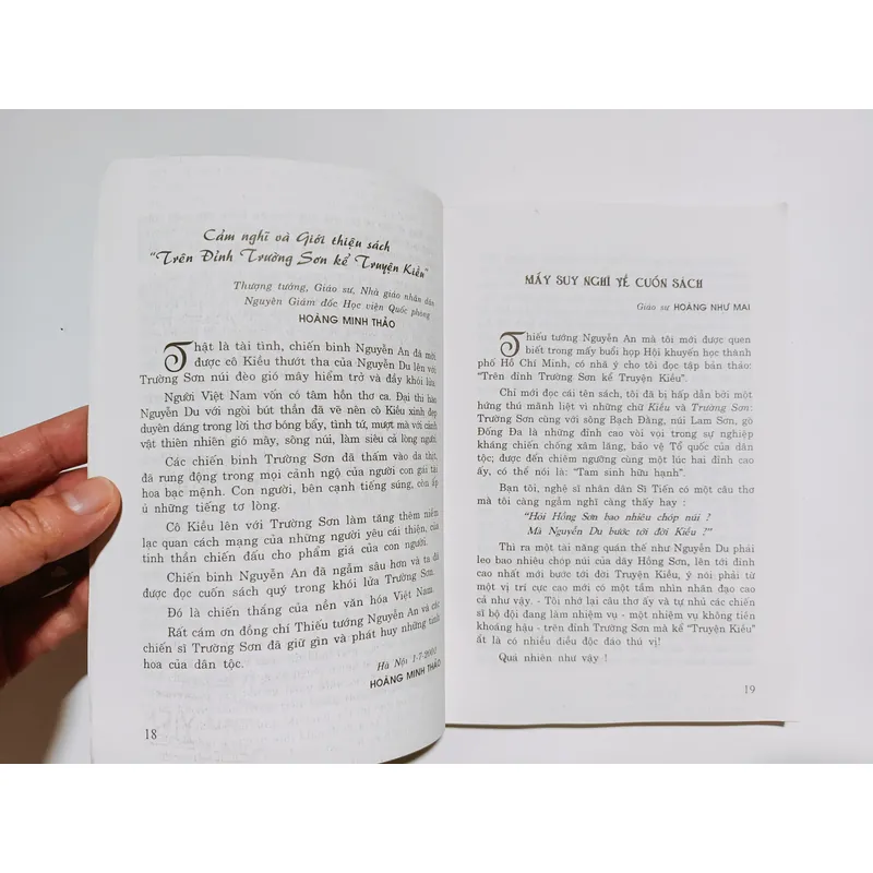 Trên Đỉnh Trường Sơn Kể Truyện Kiều" - Thiếu tướng Nguyễn An

 734521