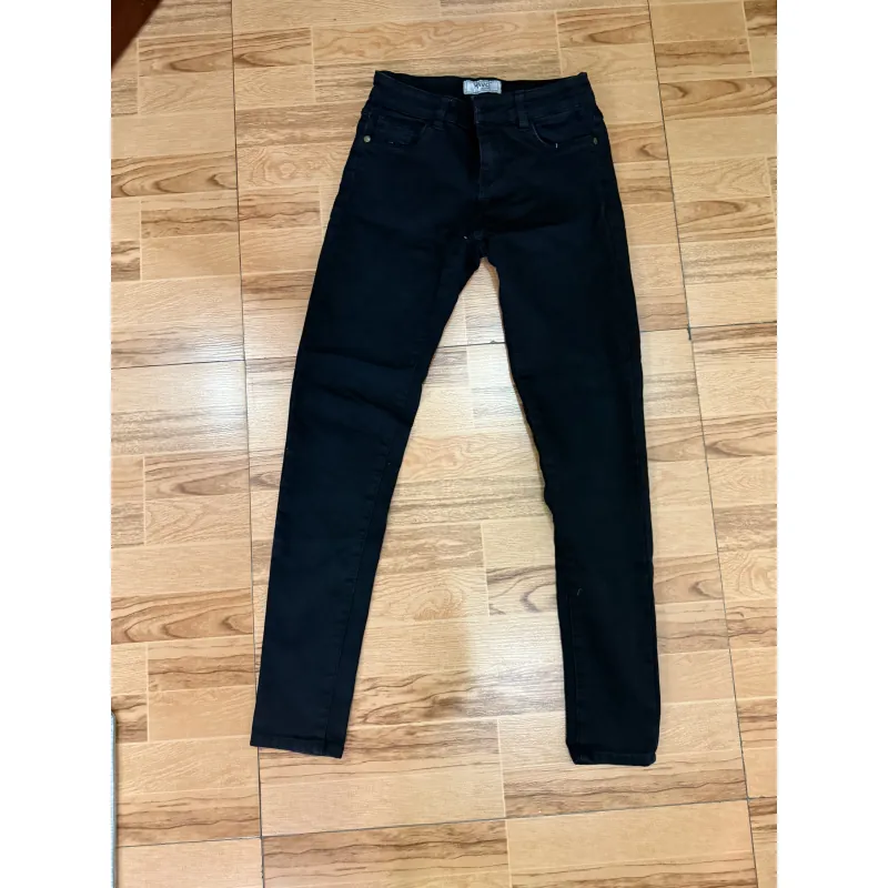 Quần jean đen size S 935116