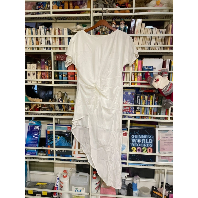 Đầm trắng asymmetrical, bông 521289