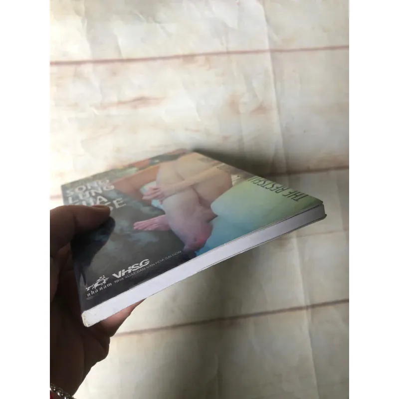 Sống Lưng Của Jess - Yamada Amy 800702